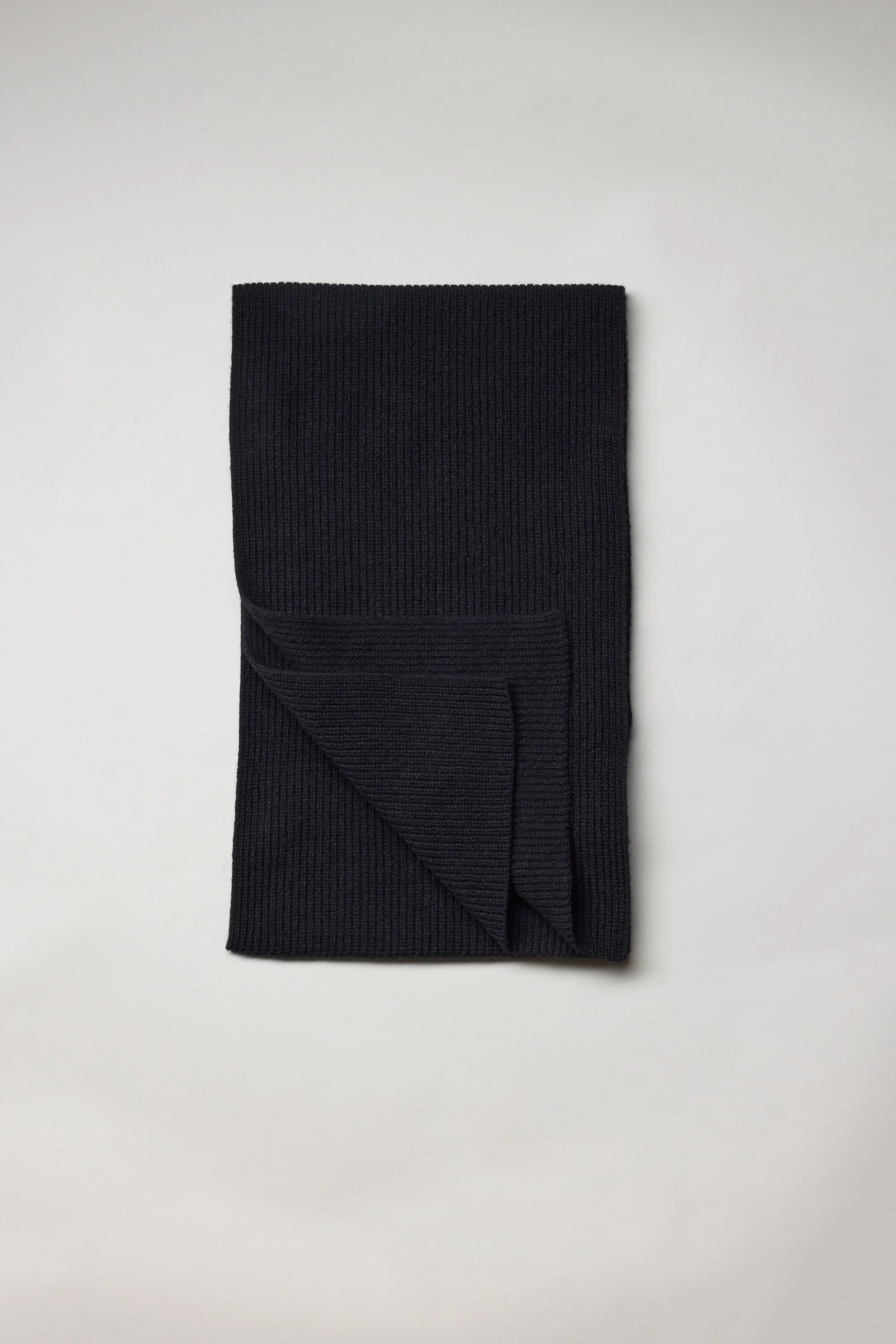 Aldina Woollen Scarf - Image 3