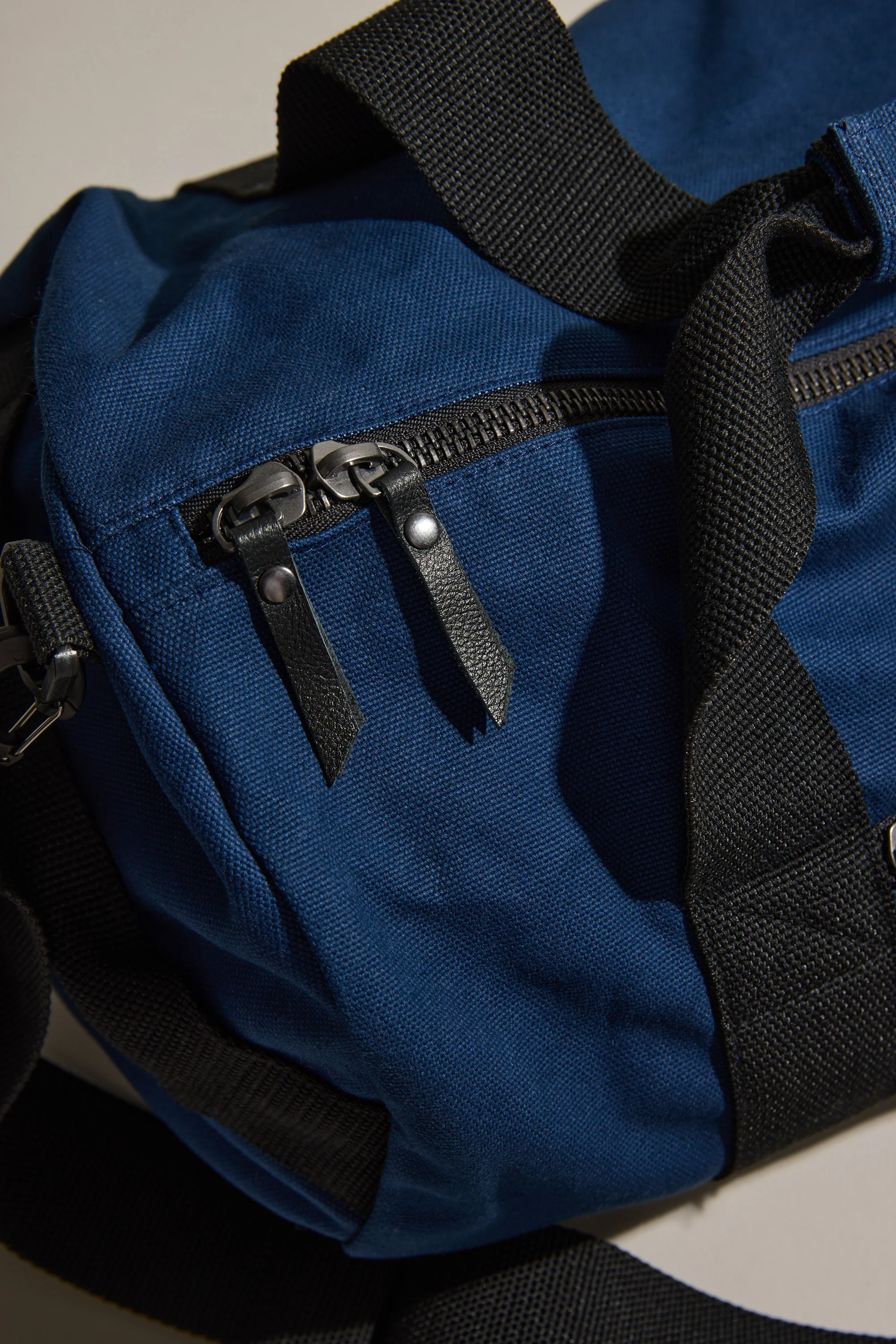 Barkers Canvas Duffle Bag - Image 4