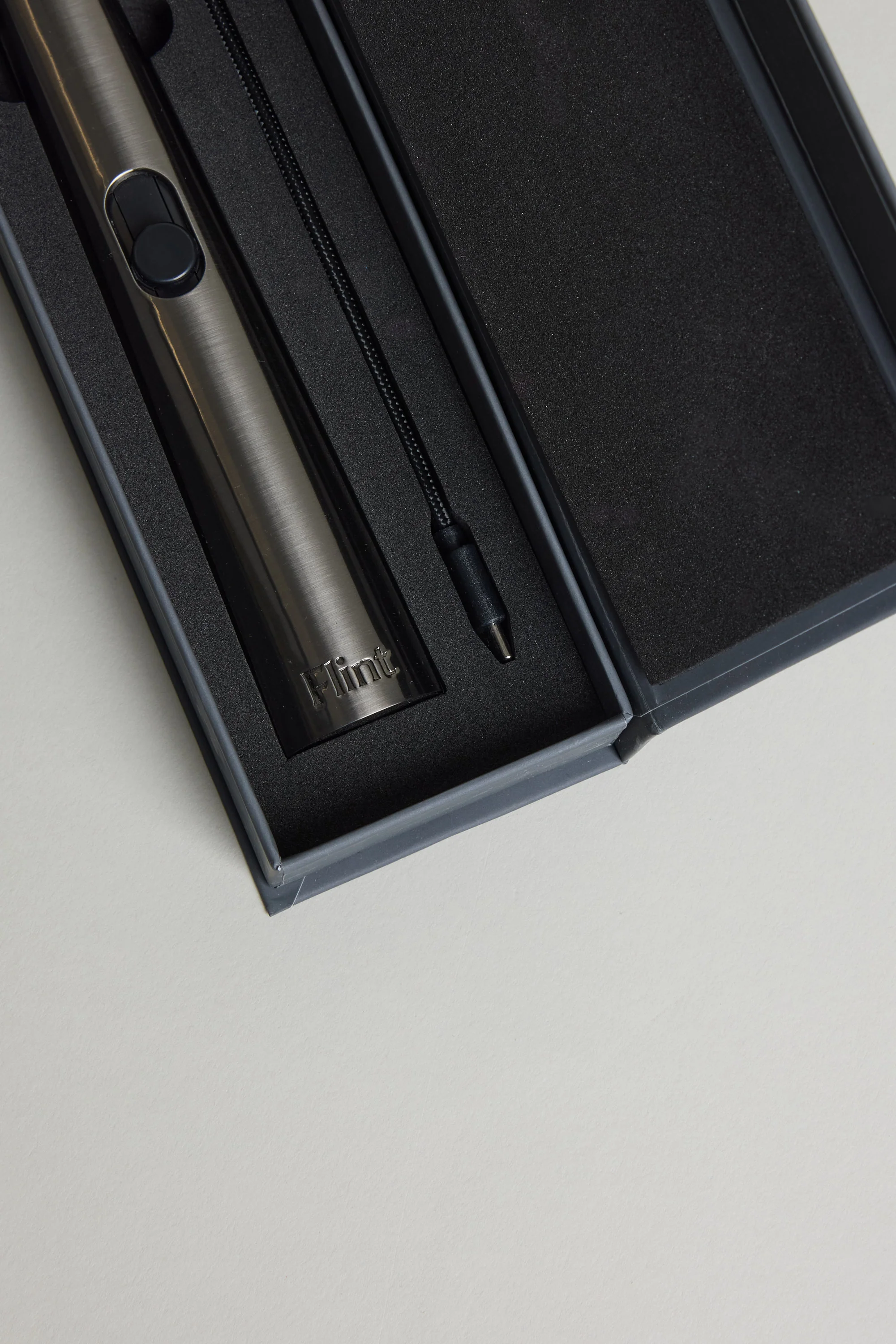 Flint Rechargeable Lighter 2.0 - Image 2