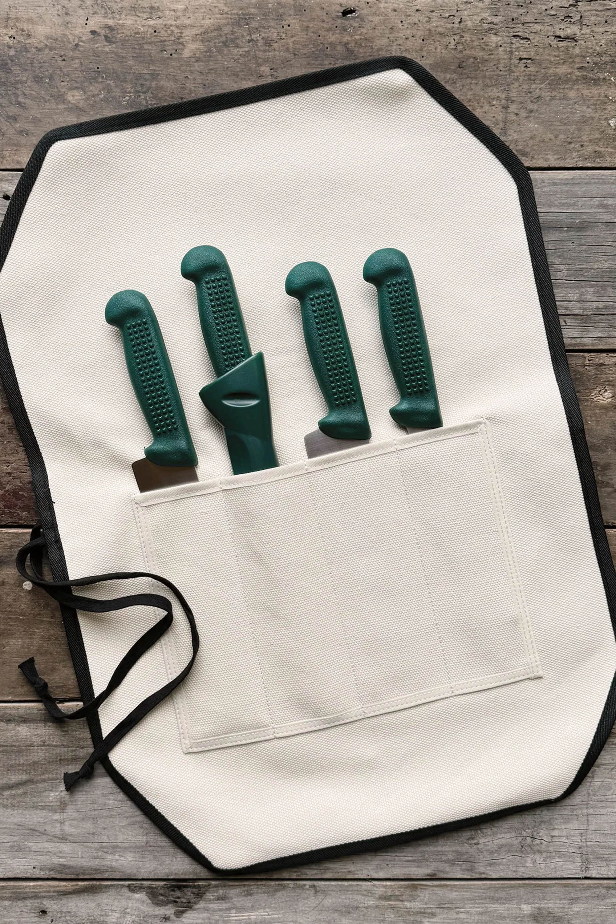Ghost Knife Roll