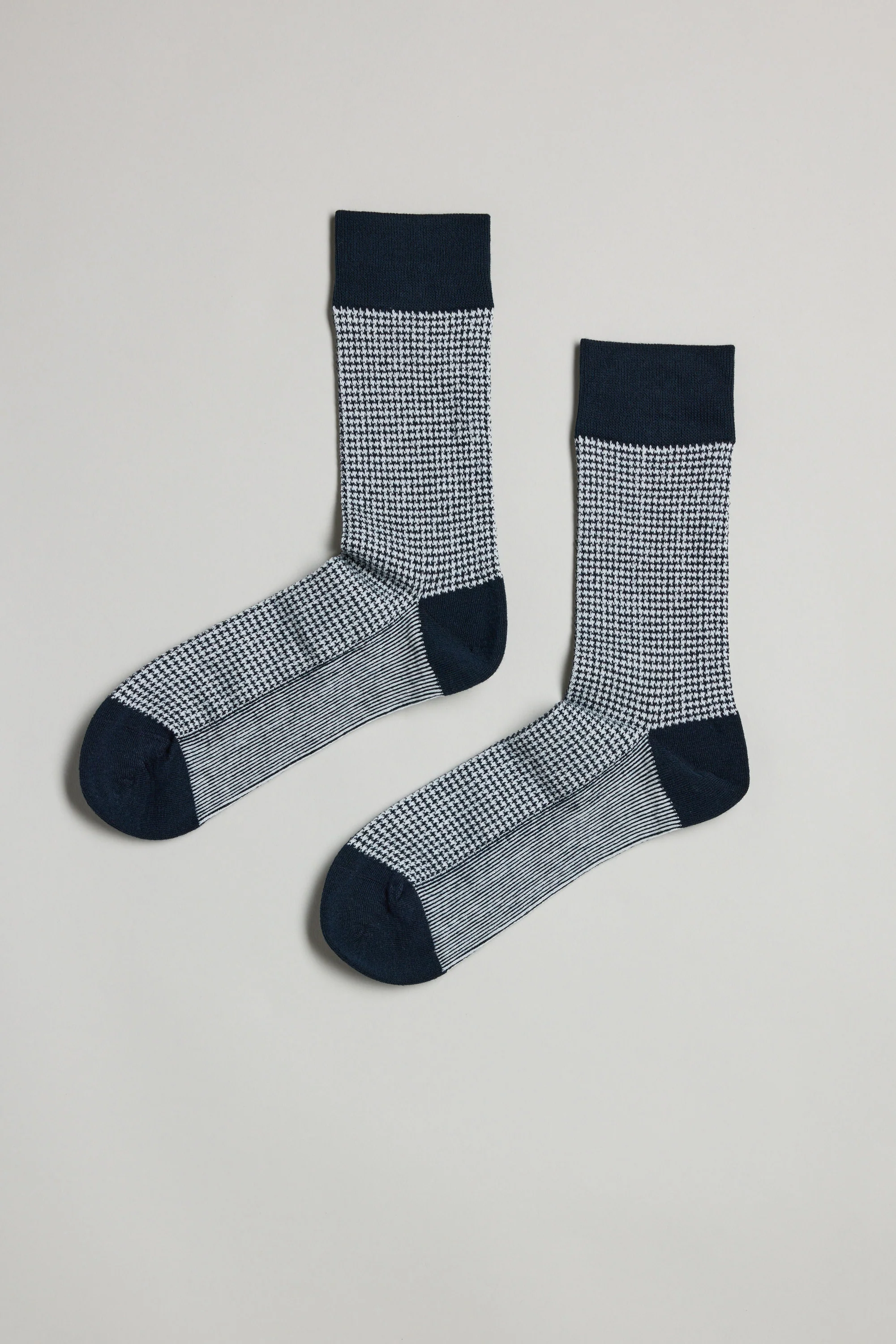 Houndstooth Check Sock - Image 2