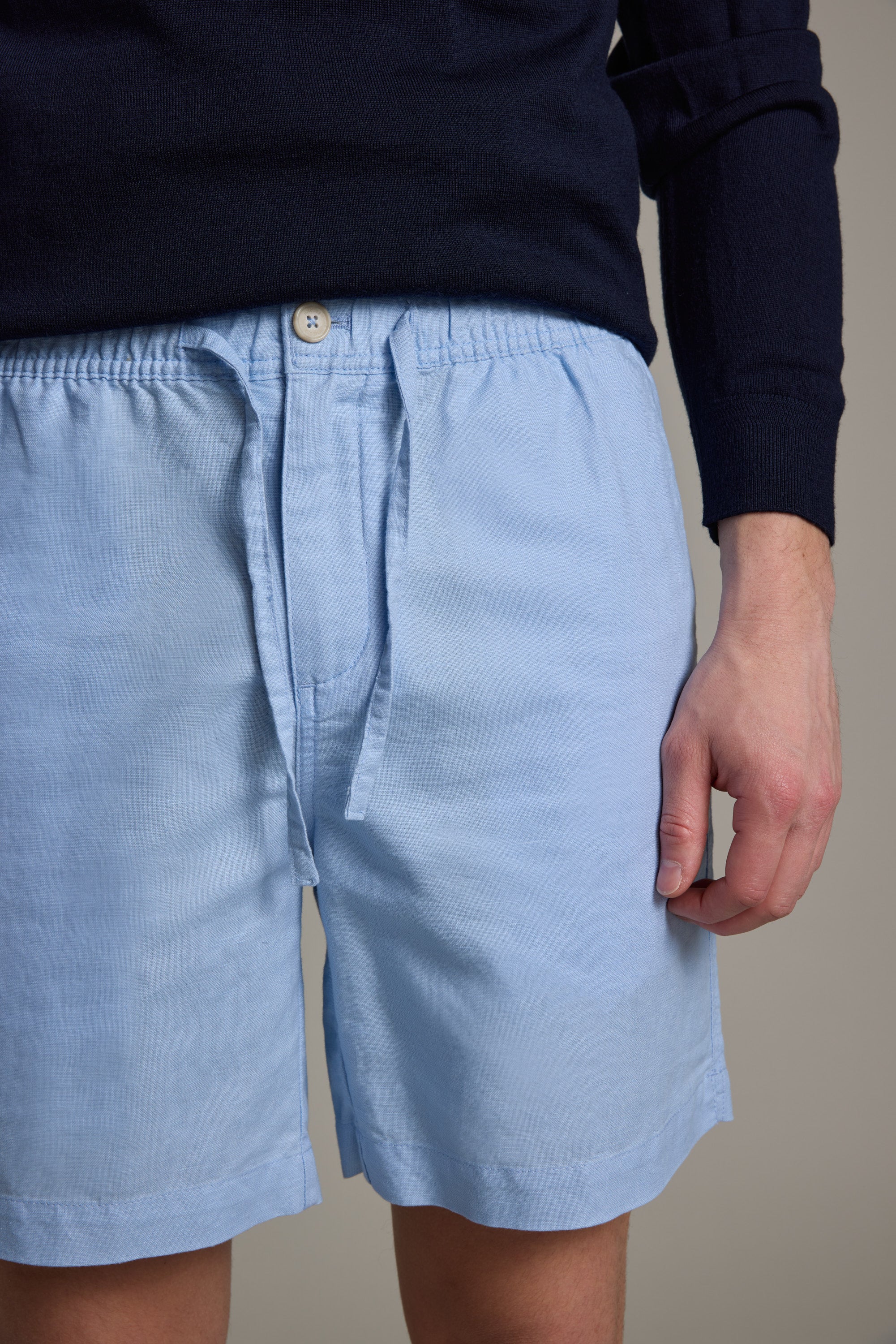 Jasper Linen Weekend Short - Image 5