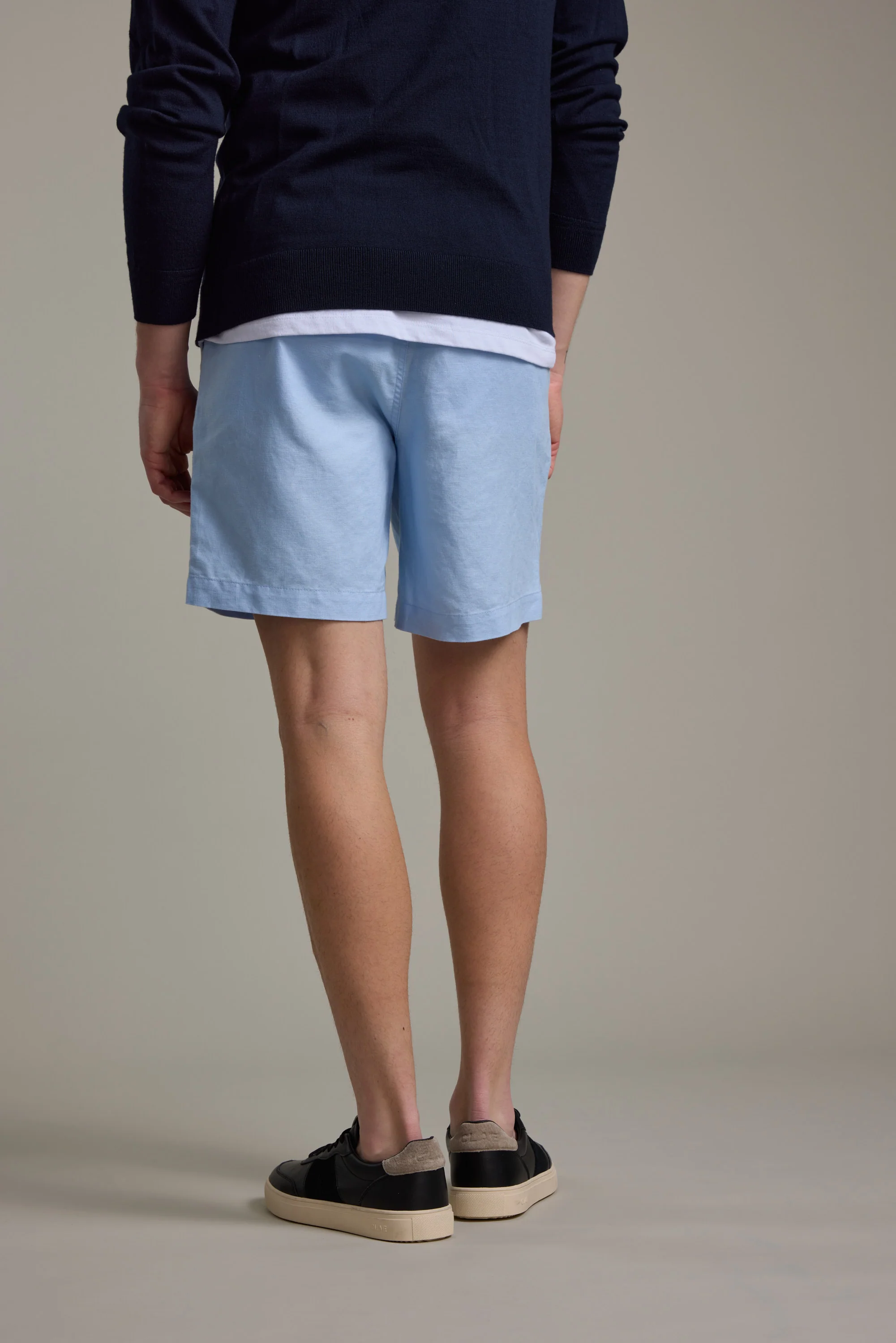 Jasper Linen Weekend Short - Image 6