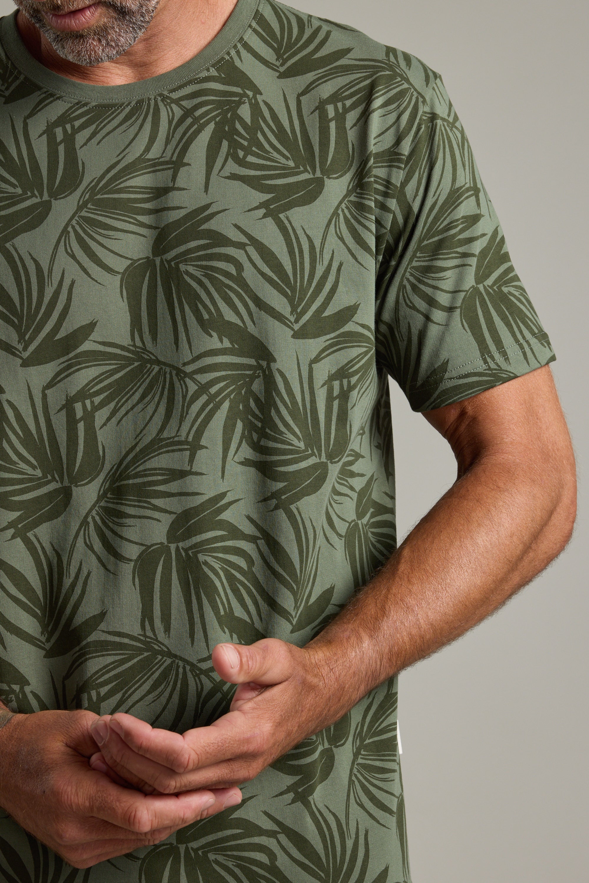 Palm Leaves Print Tee - Image 4