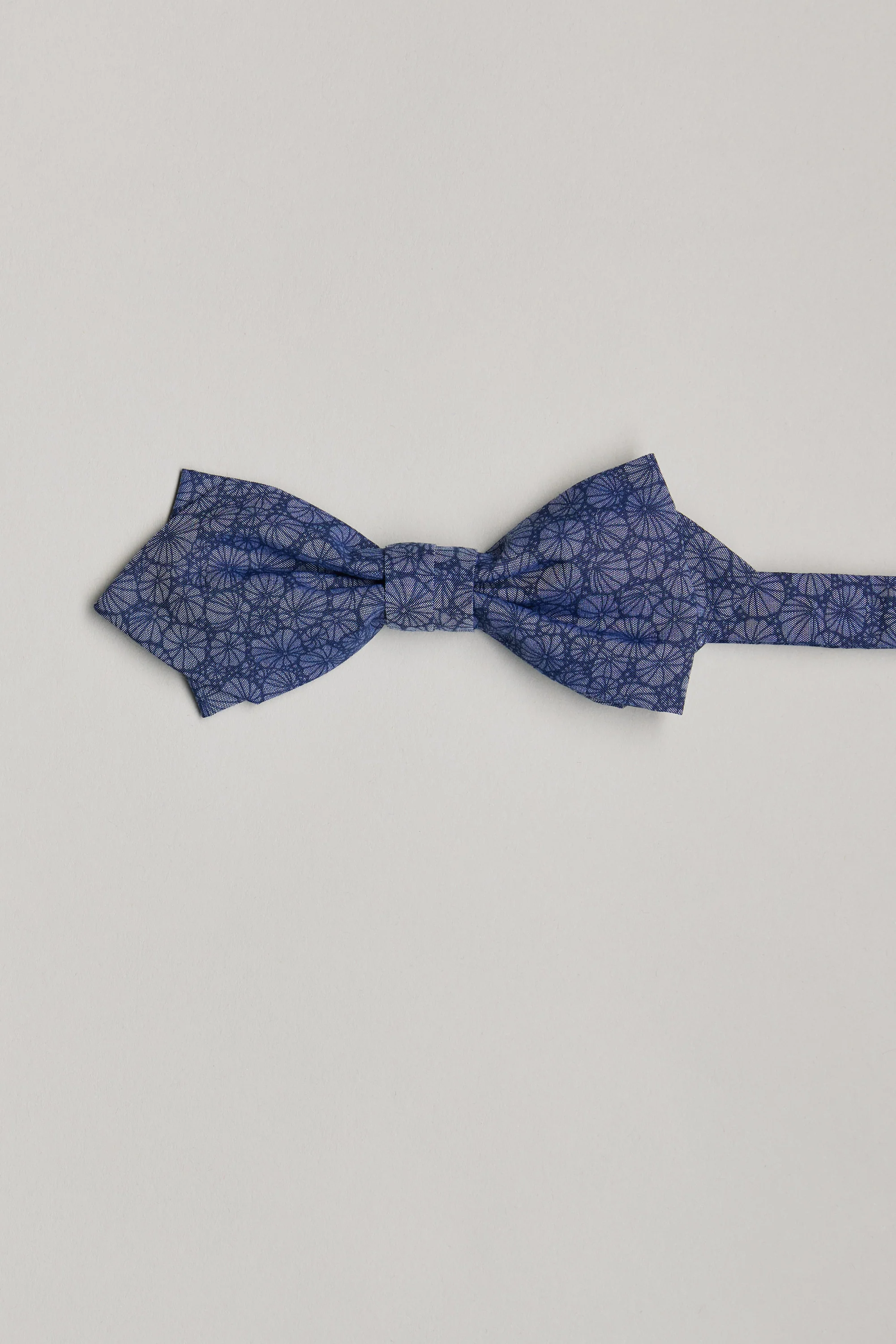 Seashell Bloom Liberty Bow