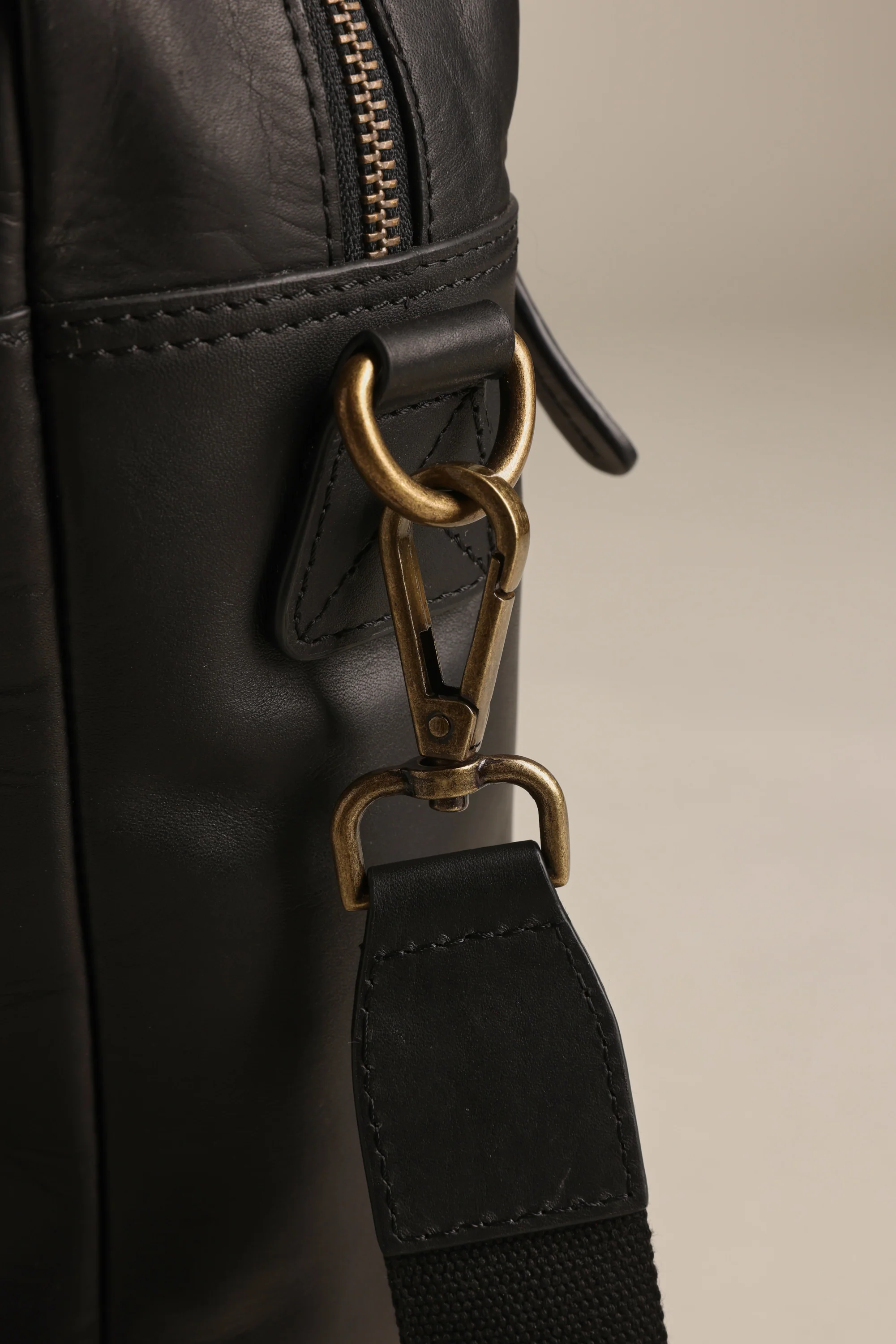 Wilkinson Leather Laptop Bag - Image 5